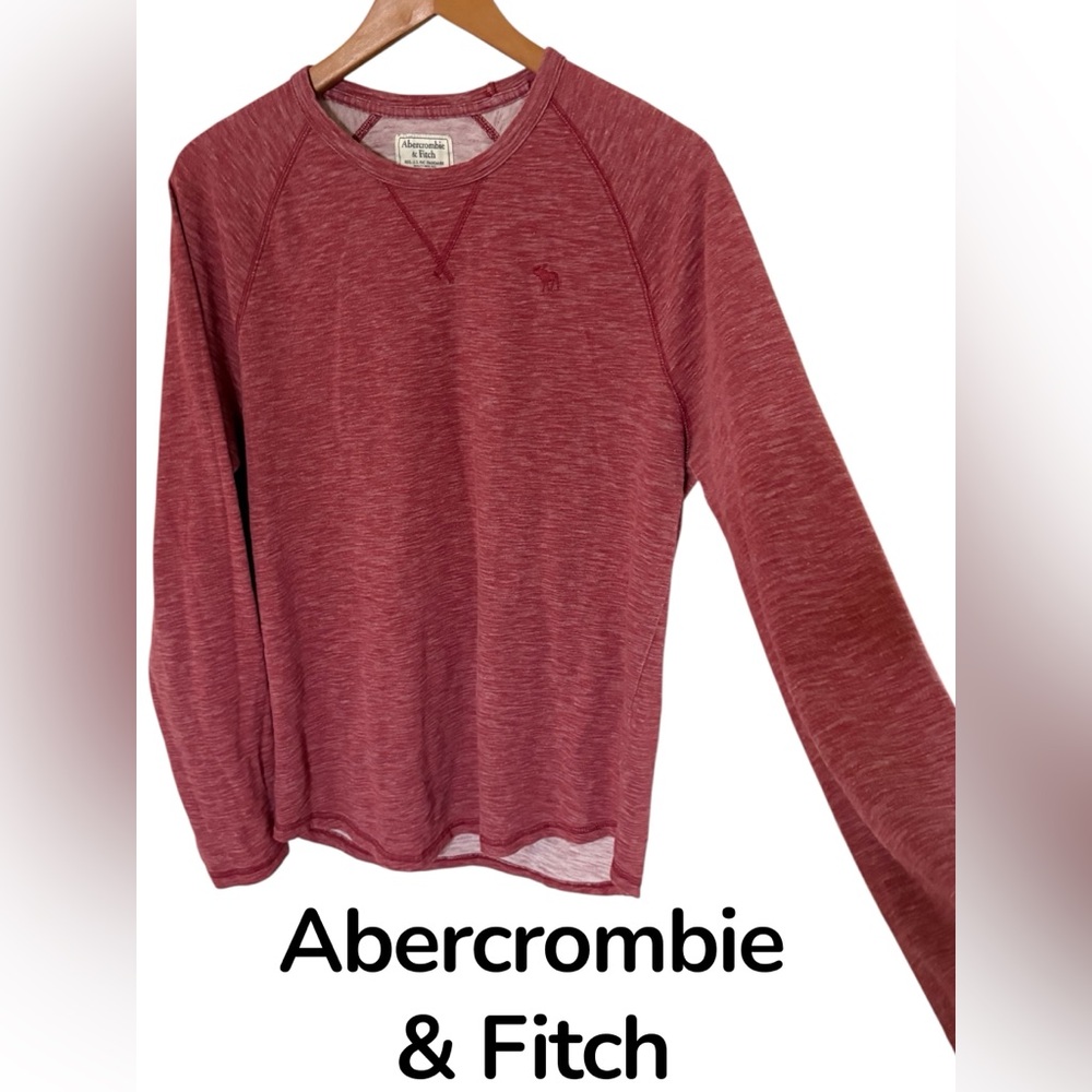 Abercrombie & Fitch-Men’s muscle fit long sleeved crew neck T shirt. Size medium